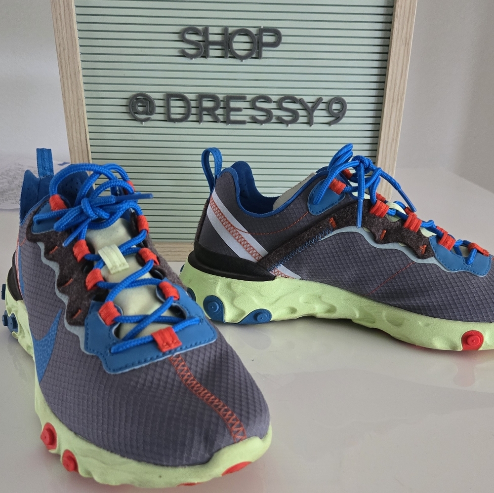 NIKE React Sneakers